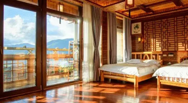 Семейный люкс с балконом и с красивым видом из окна Floral Hotel ·Longsheng Longji Yunshu Hotel