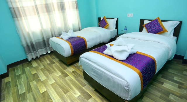 Hotel Rising Home