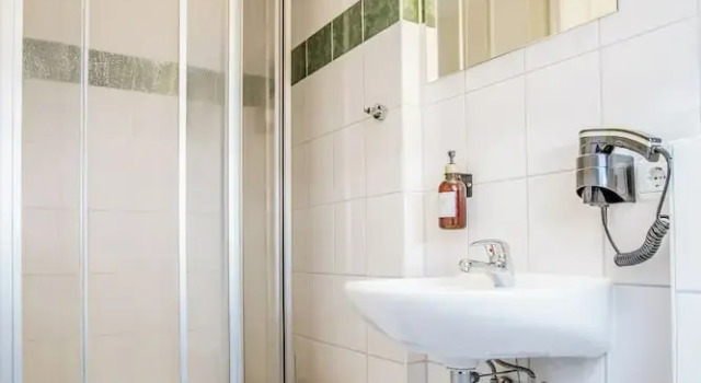 Двухместный номер Classic c 1 комнатой с балконом Hotel Gartenstadt Erfurt
