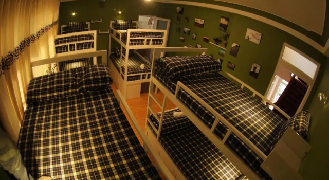 Кровать в общем номере Fullhouse Homestay