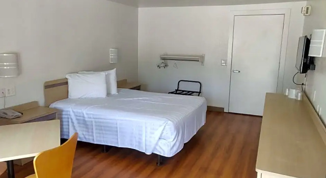 Номер Standard Travelodge by Wyndham Fayetteville