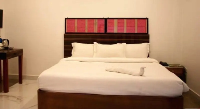 Hotel Bonvilla Retreat