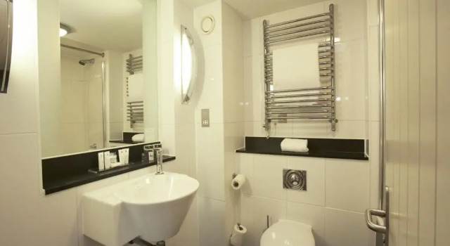Коттедж Salthouse Harbour Hotel and Spa