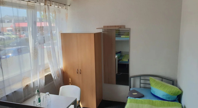 Pension Bukarest, Забронировать Отель Фюрт Middle Franconia, рядом с Фюртский музей радио