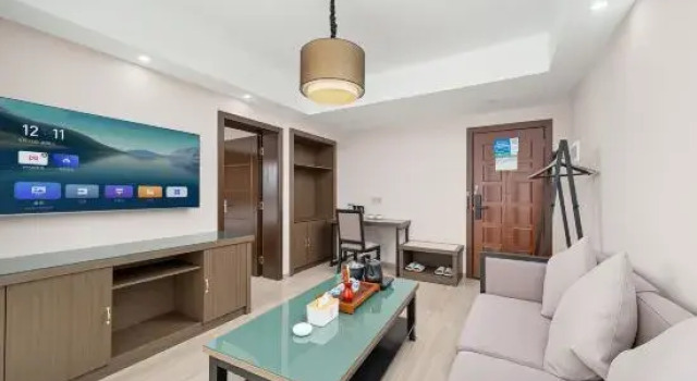 Люкс Deluxe Hairun Boutique Hotel (Kunming Kunming Medical Affiliated Second Hospital)