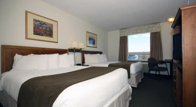 Четырёхместный номер Standard Super 8 by Wyndham Truro NS