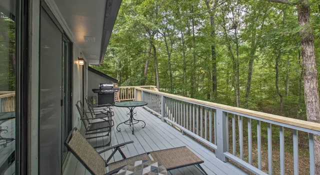 Furnished Deck & Grill: Hot Springs House, Buchen Sie Ferienwohnung Apartments in Arkansas, Ferienwohnung