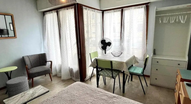 Appartement Aix-les-Bains, 1 pièce, 2 personnes - FR-1-555-10, Prenota Appartamento Hotel a Alvernia con parcheggio, Parcheggio