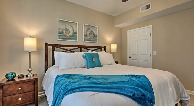 Апартаменты c 1 комнатой Walk to Beach: Lavish Resort Escape in Galveston!