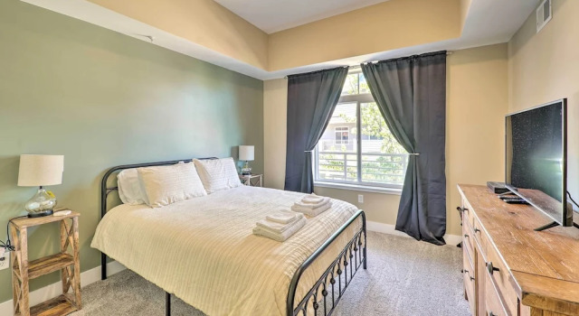 Апартаменты Grand Haven Condo - Walk to Nearby Hot Spots!