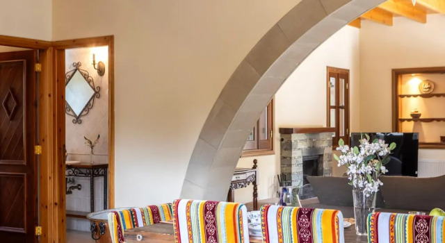 Вилла с балконом Troodos Mature Pine Chalet