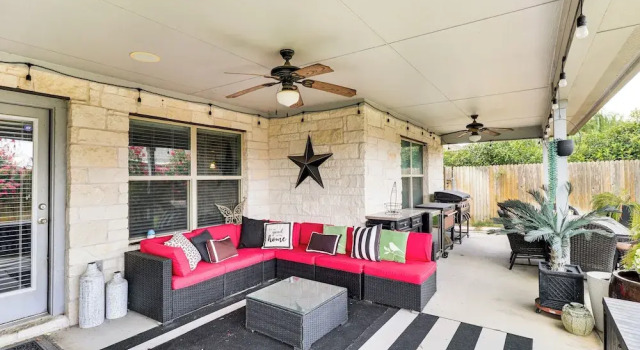 Коттедж Covered Patio + Yard: Spacious Leander Home!