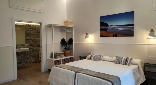 Kaixo MARINA, Book Hotel Zarautz 