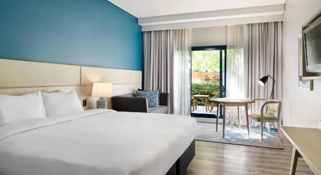 Двухместный номер Guest с балконом Crowne Plaza Sydney Macquarie Park by IHG