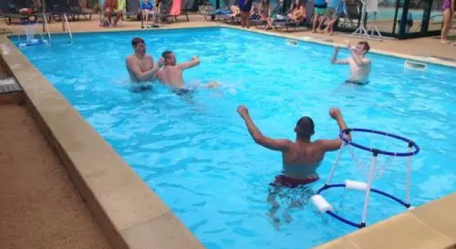 Caravaning Les Tourterelles, Book Hotel Hoteller i Opal Coast med pool, Swimmingpool