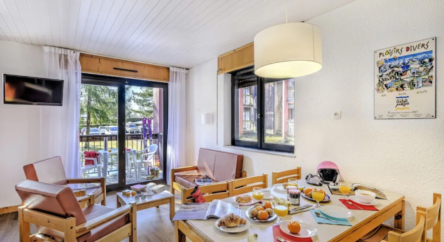 Семейная студия с балконом Village Club Les Tavaillons