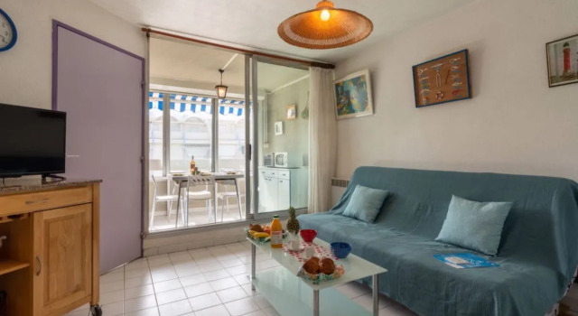 Les Floralies II 32964, Book Hotel Hotels in Camargue with a Pool, Swimming Pool