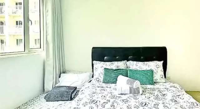 Люкс Live Just Steps Away From Mall of Asia