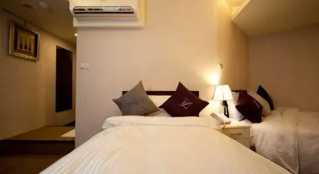 Номер Deluxe 意芙旅店 Ifinn Hotel