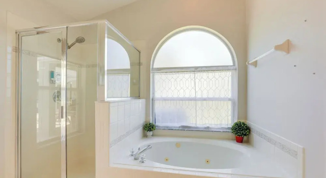 Jensen Beach Home w/ Heated Pool!, Buchen Sie Ferienhaus Jensen Beach Florida