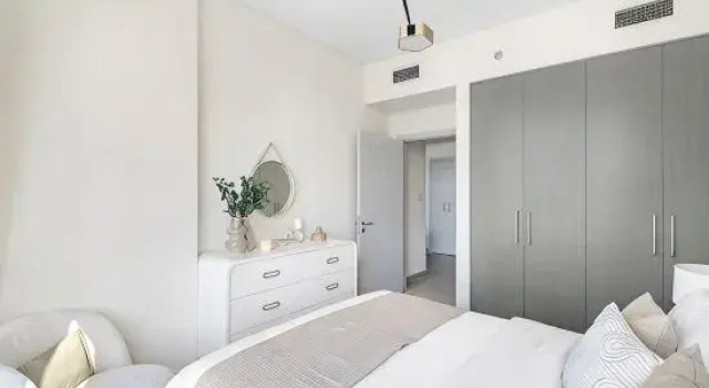 Modern 1BR Near Dubai Mall & Dubai Fountain, Забронировать Отель Даунтаун Дубай , рядом с Дубайский аквариум
