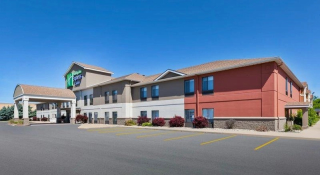 Одноместный люкс Holiday Inn Express and Suites Three Rivers by IHG