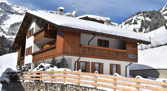 Chalet Pradat, Забронировать Шале Коттеджи Livinallongo del Col di Lana, Коттедж