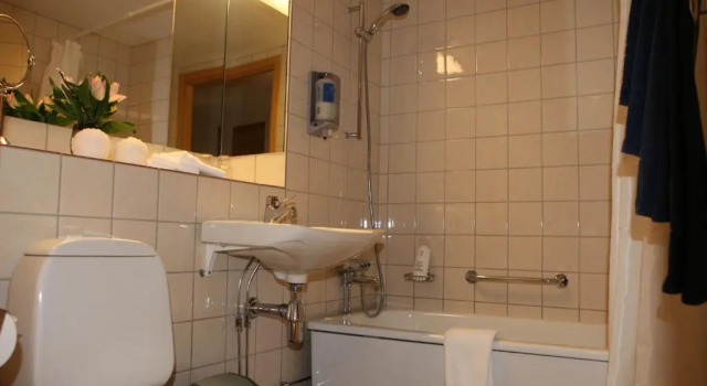 Трёхместный номер Economy Hotel Mölndals Bro