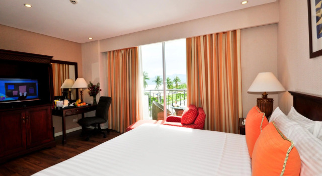 Номер Deluxe Court Meridian Hotel & Suites