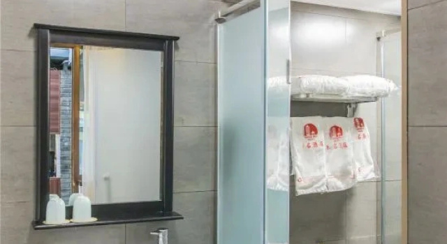 Четырёхместный люкс Premium с 2 комнатами Old Beijing Square Hotel