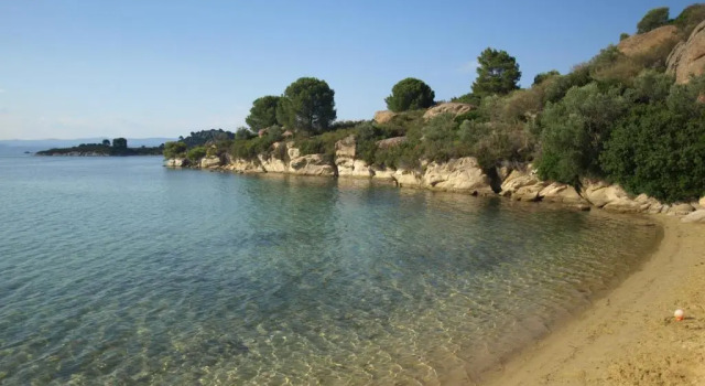 Коттедж с 2 комнатами Beach House Onar