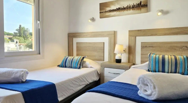 Villa in Riells Beach with Private Pool, Buchen Sie Villa L' Escala Oberampurien