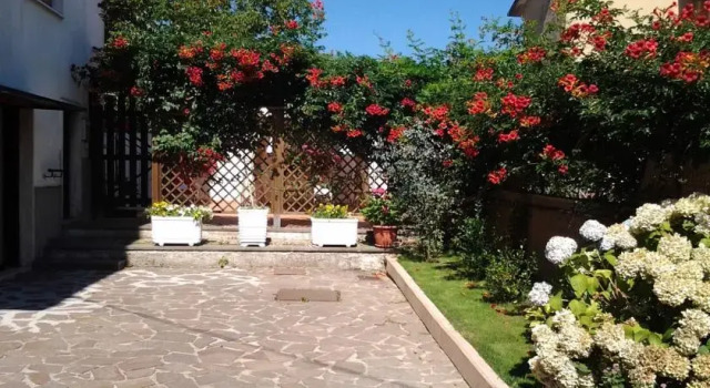 La terrazza di Elena, Забронировать Отель Аббадия-Сан-Сальваторе Валь д’Орча