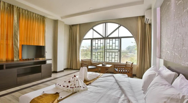 Shan Shwe Myanmar Hotel, Book Hotel Hotels & Accommodations in Tachilek, Hotel