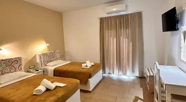 Двухместный номер Standard с балконом OMIROS HOTEL