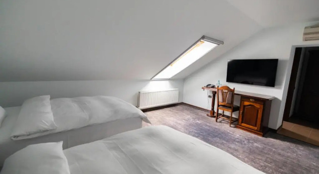 Pensiunea Casa Vera, Rezerwuj Hotel Târgu Jiu Gorj