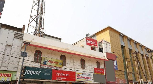 OYO Flagship 5716 Hotel Krishna