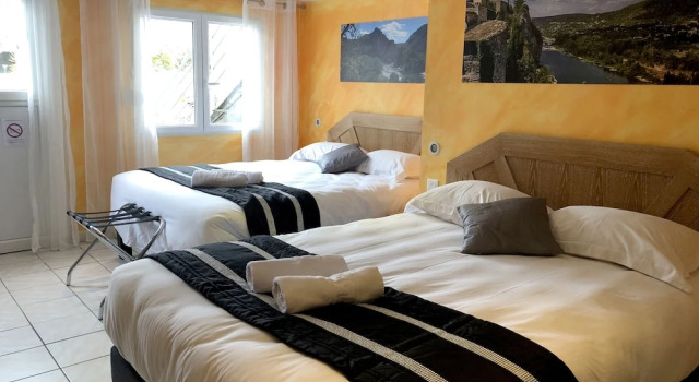 Трёхместный номер Comfort Logis Hôtel Restaurant Bellevue
