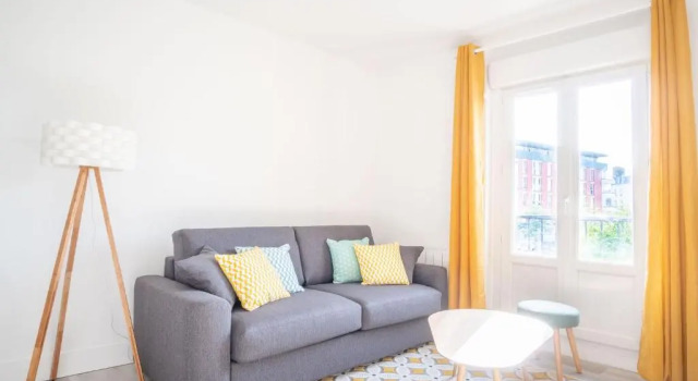 Danton Renaissance - F2 Renove - Tout Equipe, Book Apartment Le Havre 