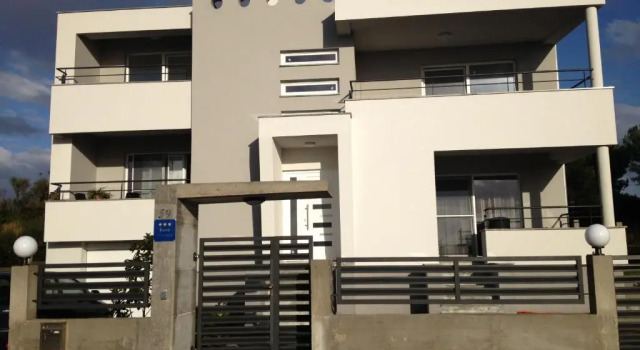 Apartments Miočić