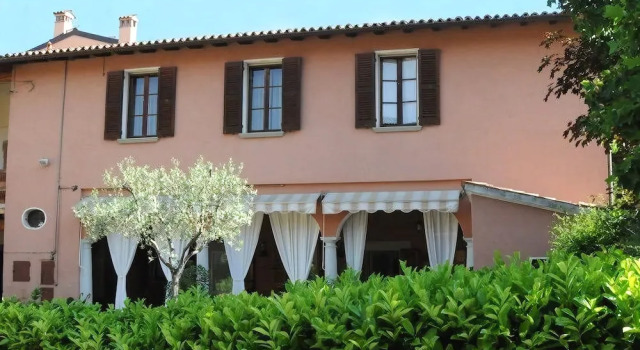 Bed&Breakfast La Corte di Carla Pagani, Book Hotel Hotels in Franciacorta with Parking, Parking