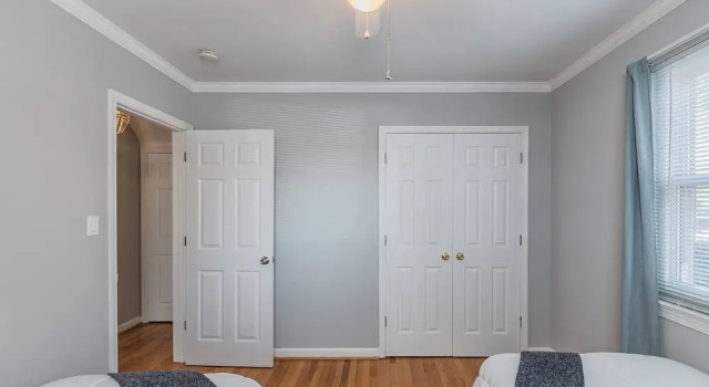 Enchanting historic townhouse by CozySuites, Забронировать Отель Отели Александрии 3 звезды, рядом с Washington Masonic National Memorial, 3*