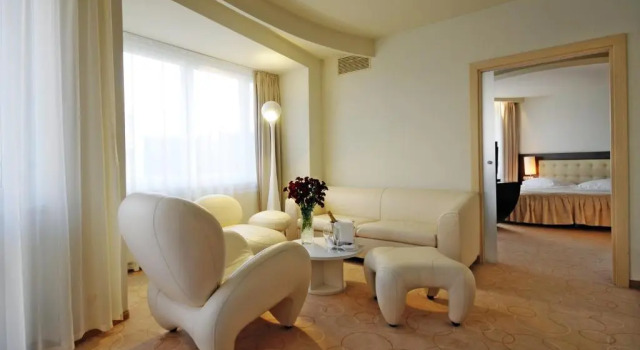 Люкс Hotel Senator