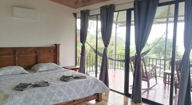 Cabinas Murillo, Rezervovat Hotel Hotely v Puntarenas s parkováním, Parkování