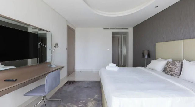 Cozy 1BR with balcony Damac Towers