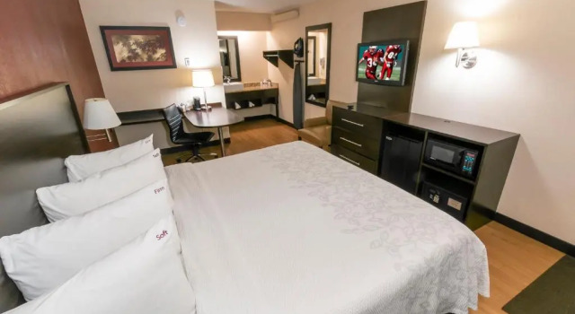 Номер Superior Red Roof Inn PLUS+ Columbus - Dublin