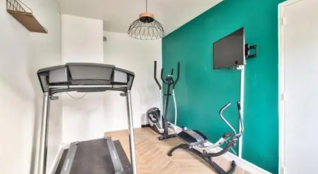 Chic and spacious apart with parking