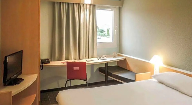 Номер Standard Ibis Auray