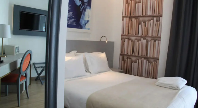 Двухместный номер Standard с балконом Hotel José Régio