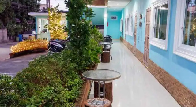 RuenAiyara Apartment, Varaa Huoneisto Hotellit North-Eastern Thailand pysäköinnillä, Pysäköinti